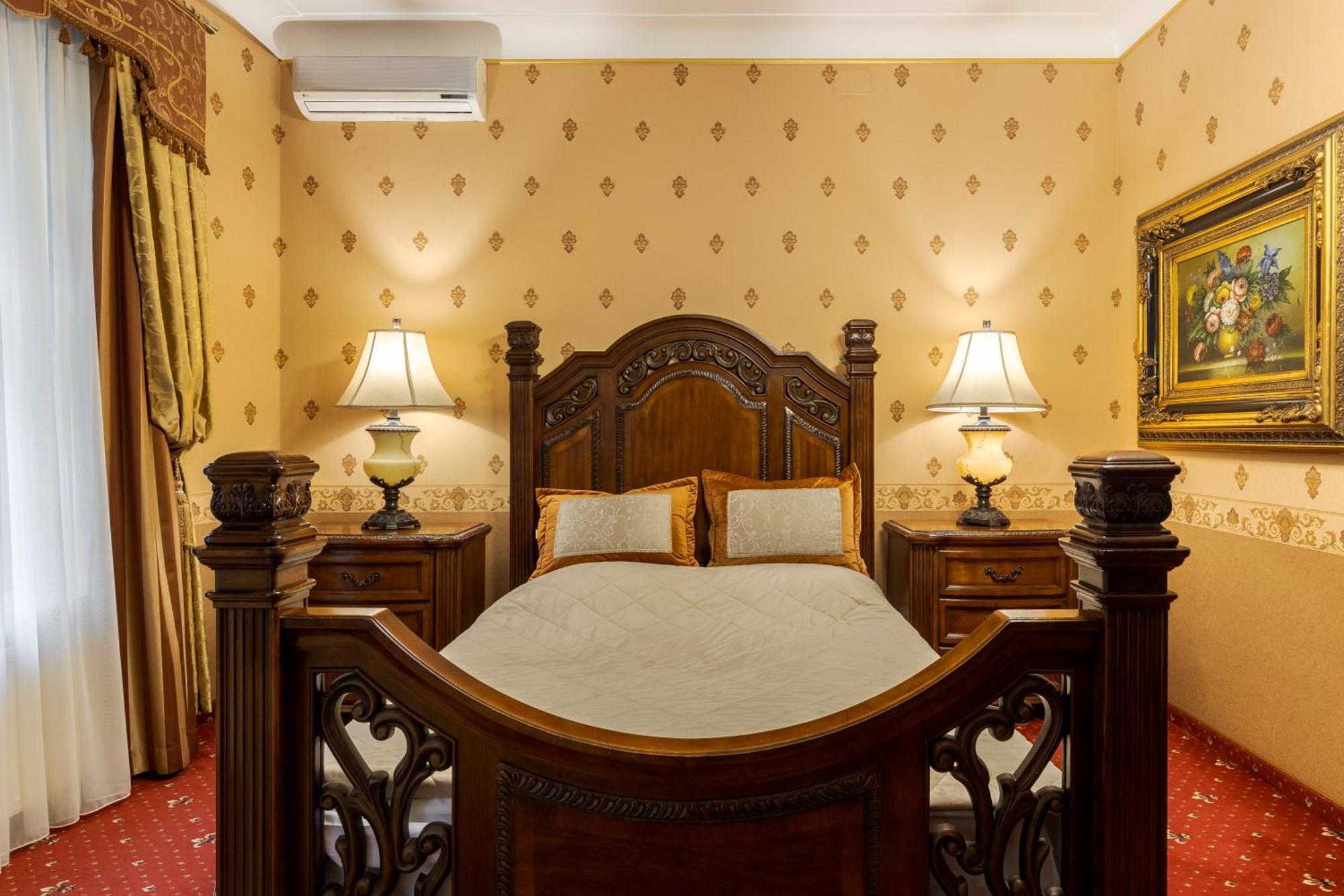 Luxury Boutique Andreevskiy Λβιβ Εξωτερικό φωτογραφία