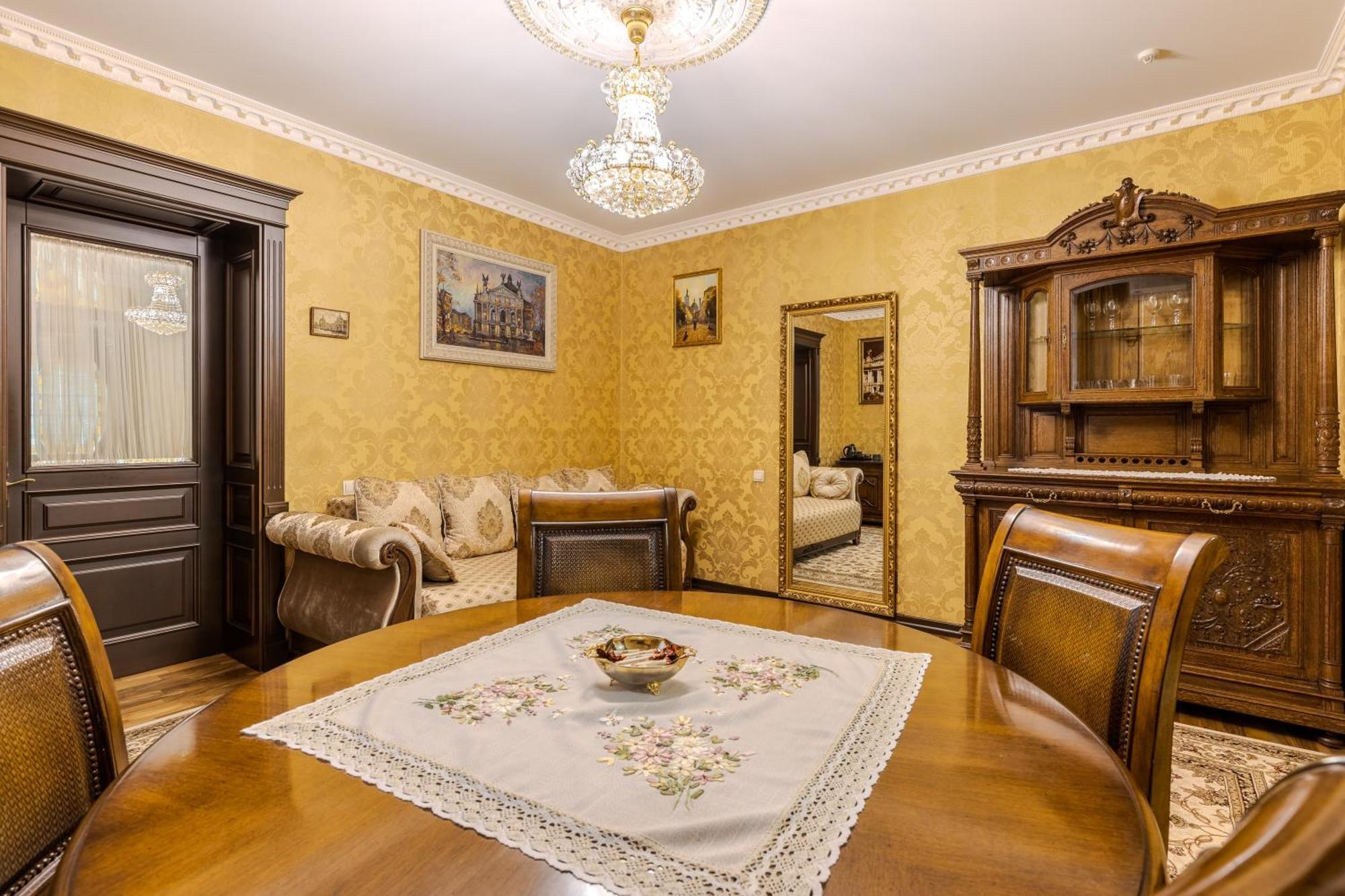 Luxury Boutique Andreevskiy Λβιβ Εξωτερικό φωτογραφία