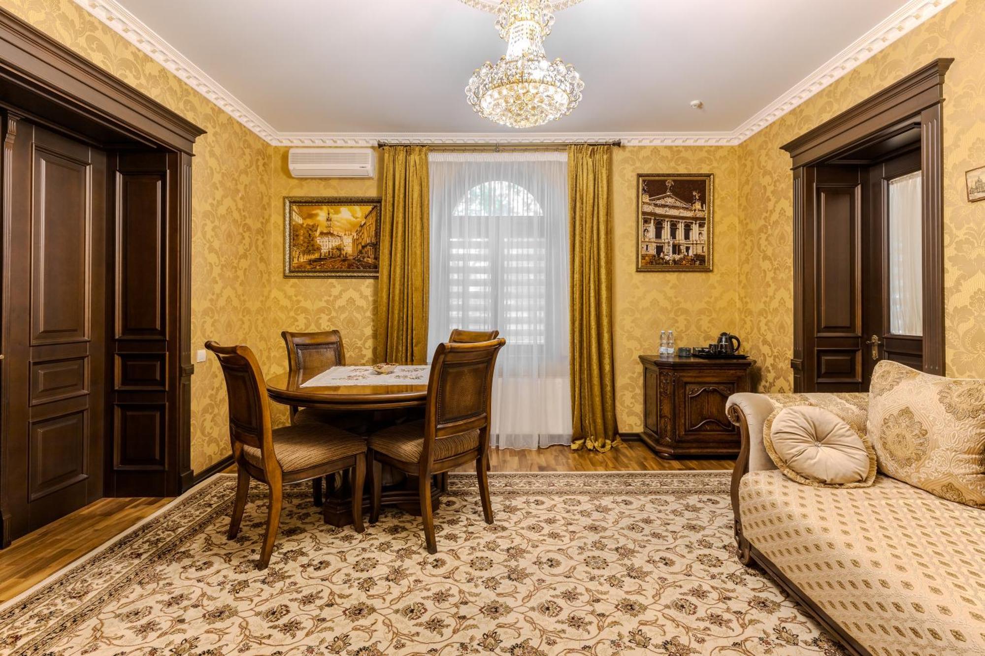 Luxury Boutique Andreevskiy Λβιβ Εξωτερικό φωτογραφία